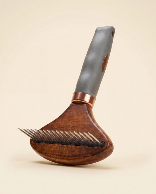 Sleekpaw Undercoat Rake — polished wood base, single row of 17 steel pins, grey ergonomic grip